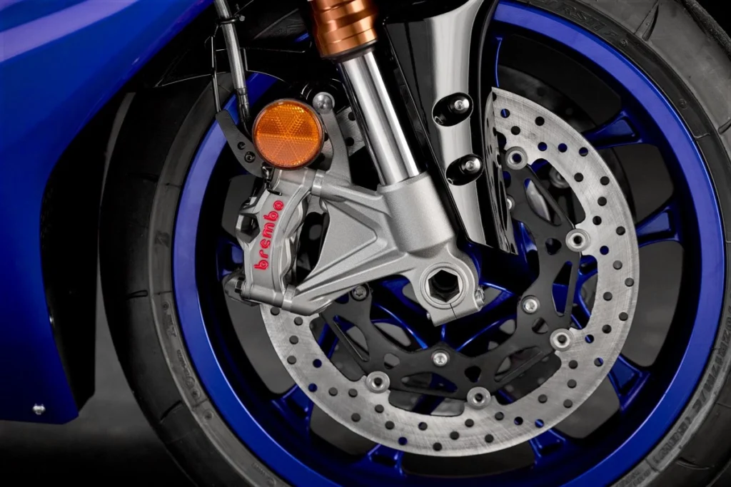 Yamaha YZF-R1 BREMB BRAKES